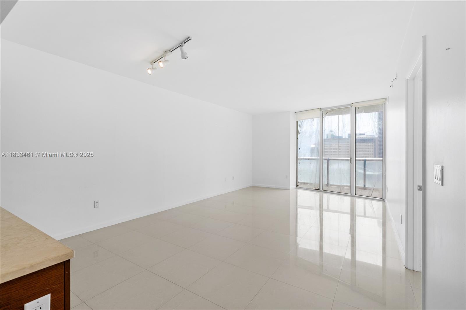 495 Brickell Ave # 2607