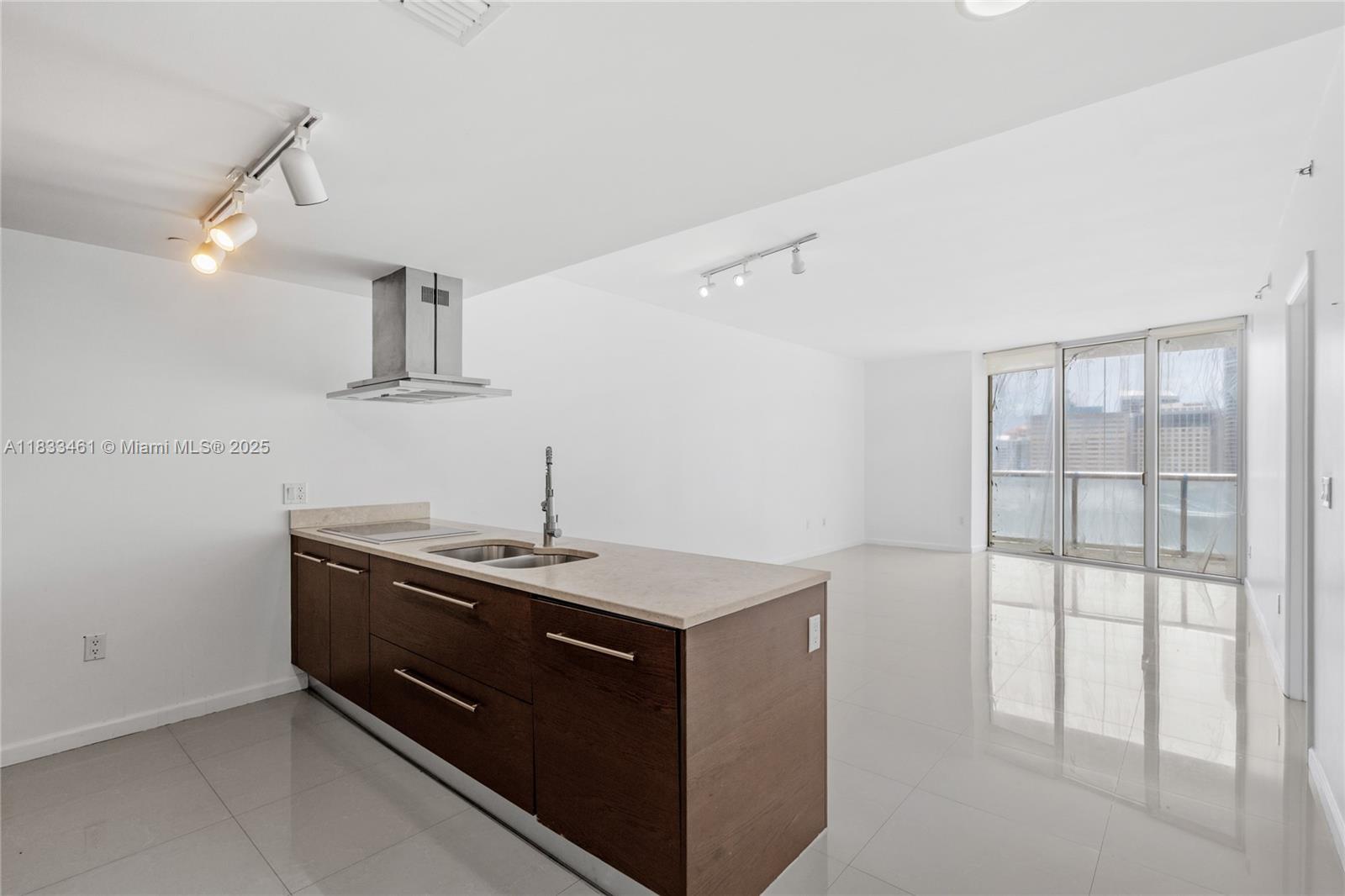 495 Brickell Ave # 2607
