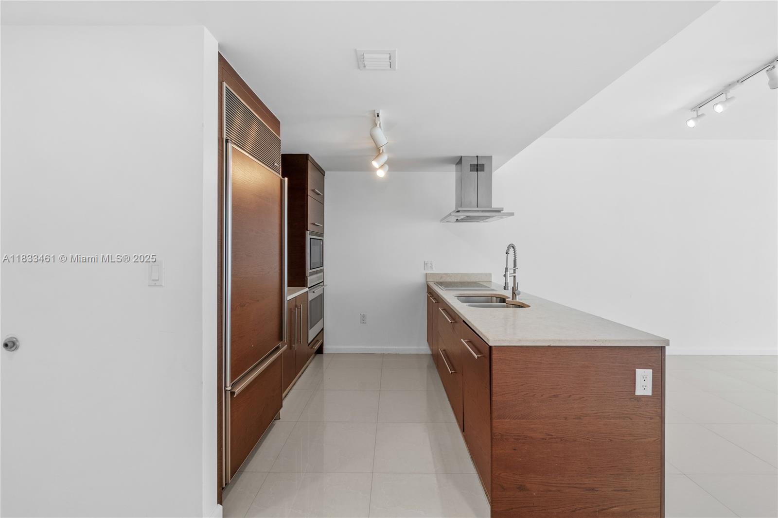 495 Brickell Ave # 2607