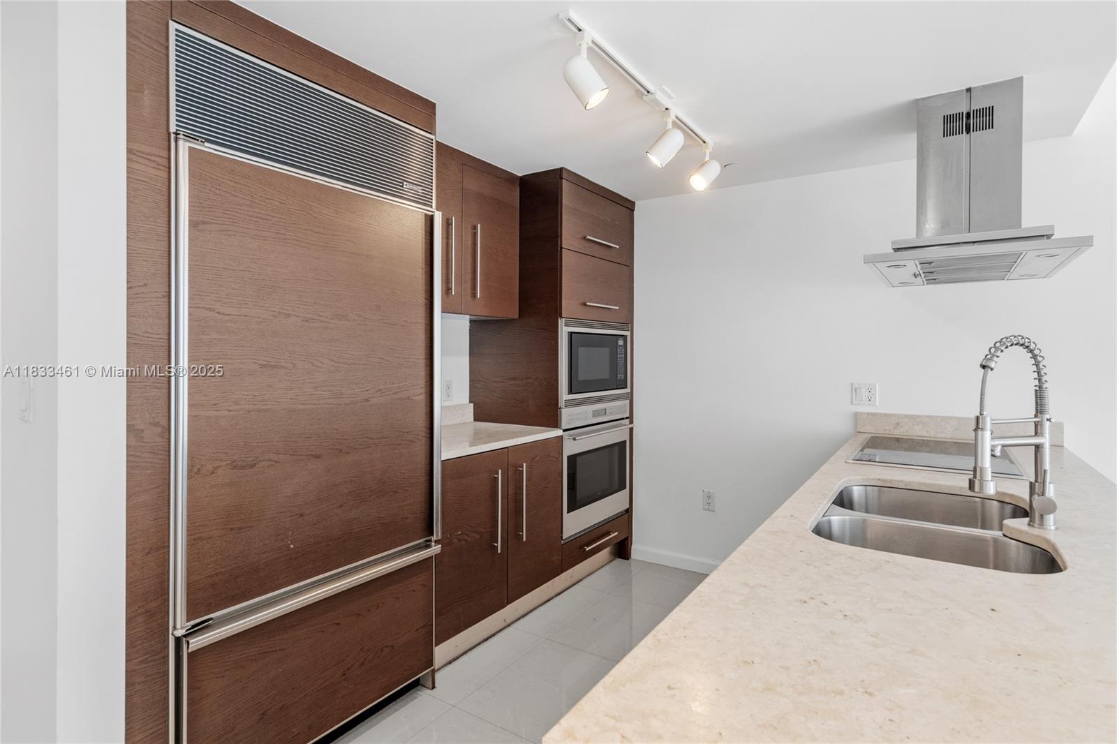 495 Brickell Ave # 2607