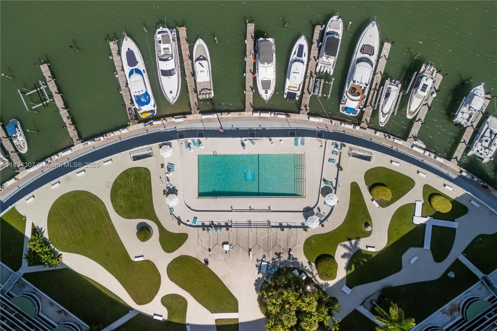 900 Bay Dr # 620 Unit: 622 & 620