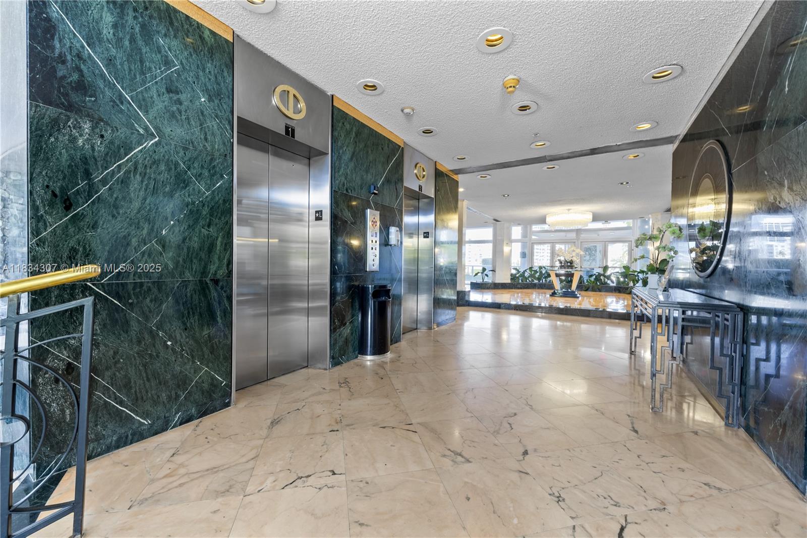 900 Bay Dr # 620 Unit: 622 & 620