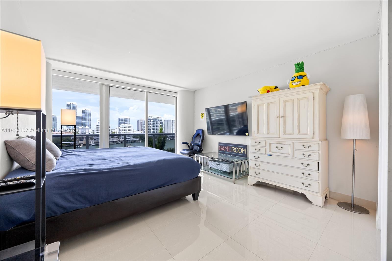 900 Bay Dr # 620 Unit: 622 & 620