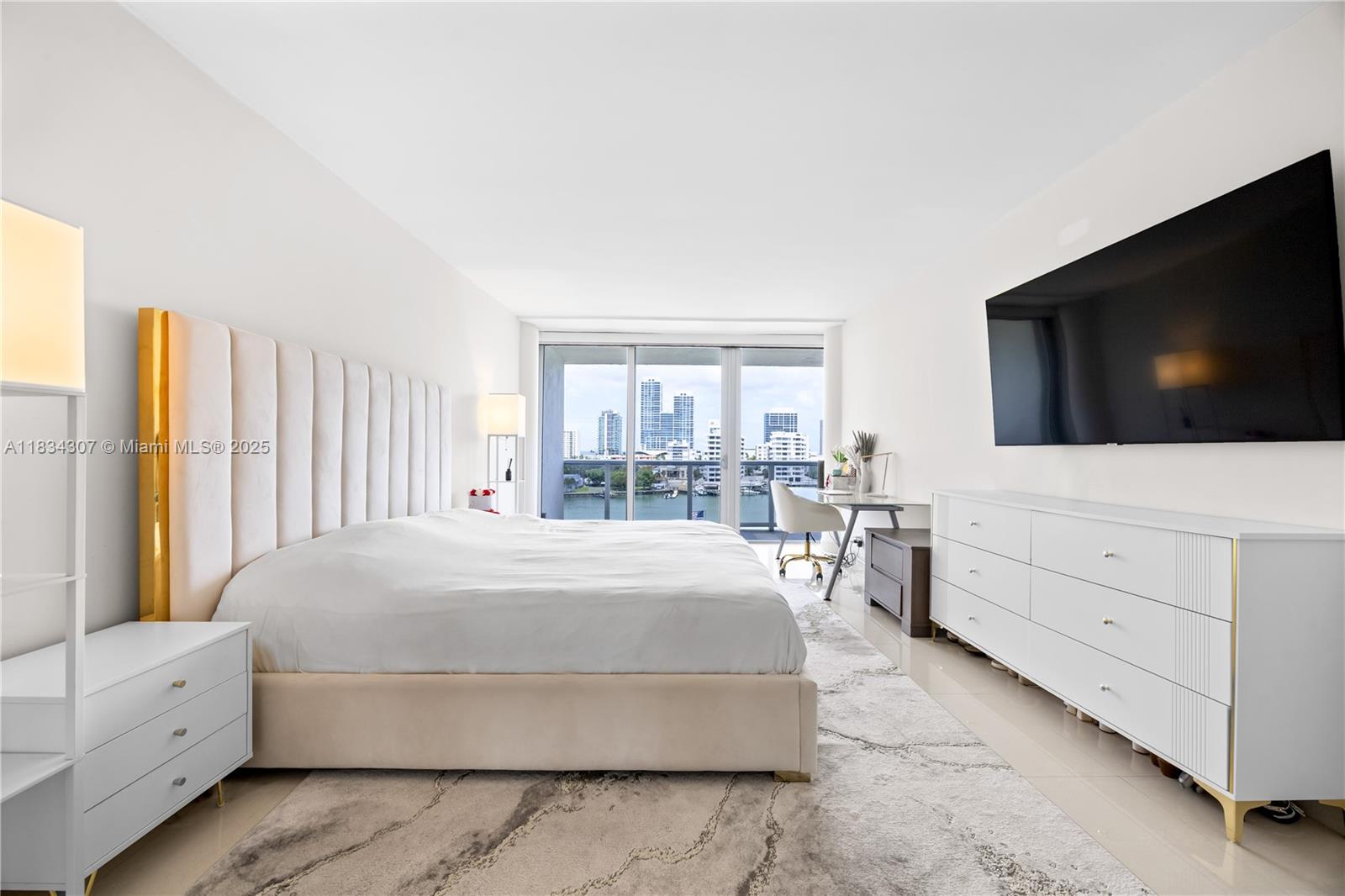 900 Bay Dr # 620 Unit: 622 & 620