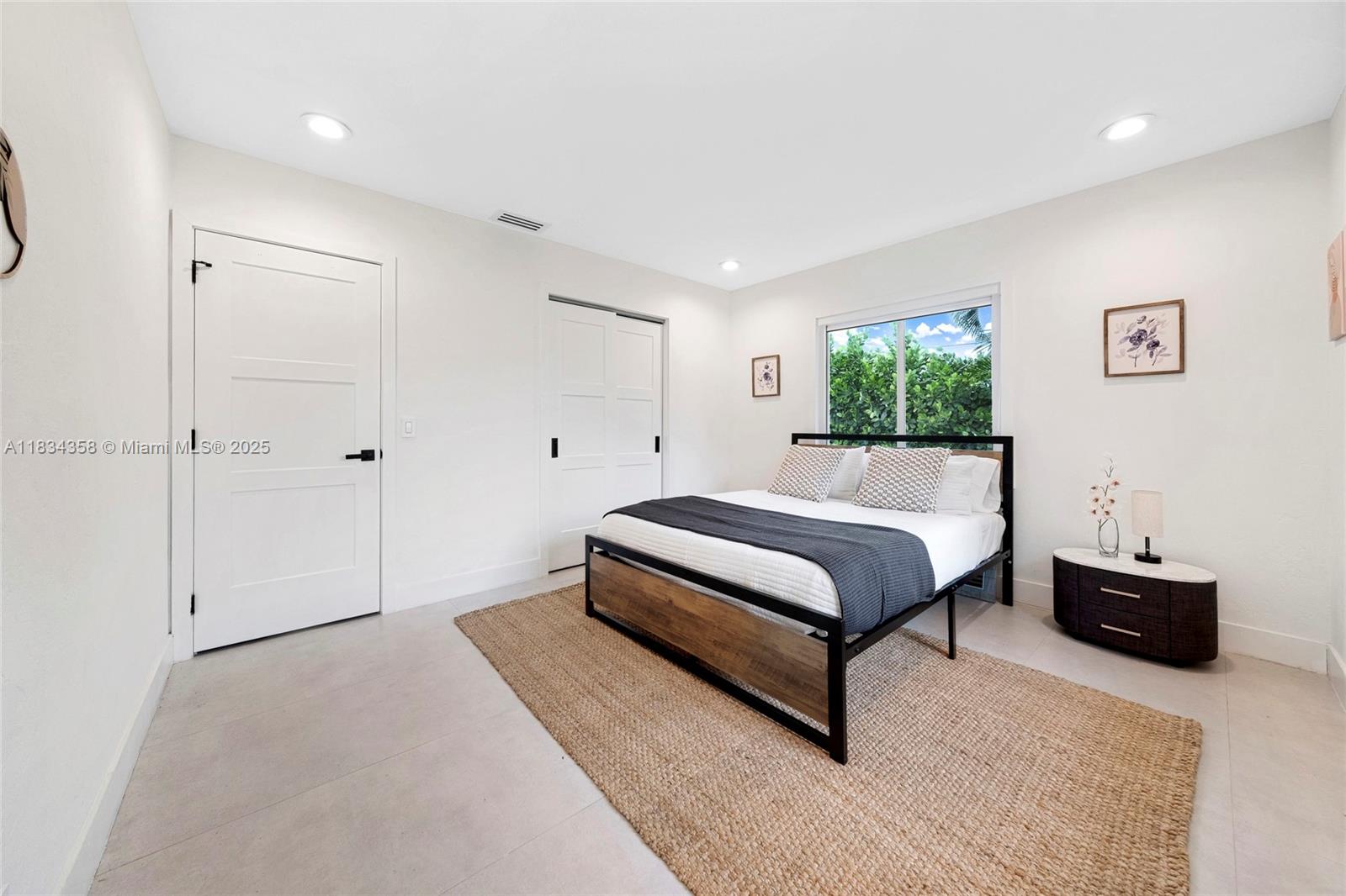 1406 NE 18th Ave