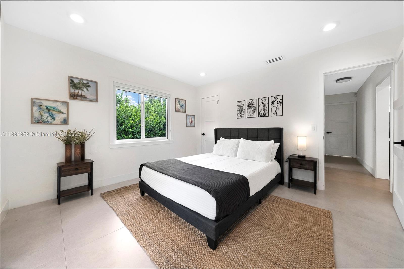 1406 NE 18th Ave
