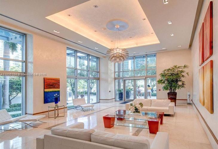 1060 Brickell Ave # 2715