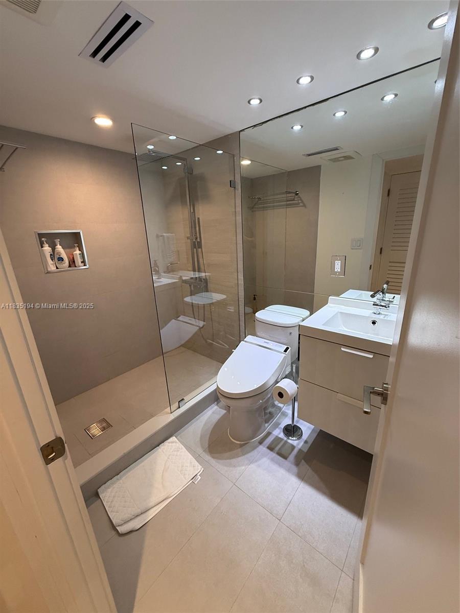 1450 Brickell Bay Dr # 1809