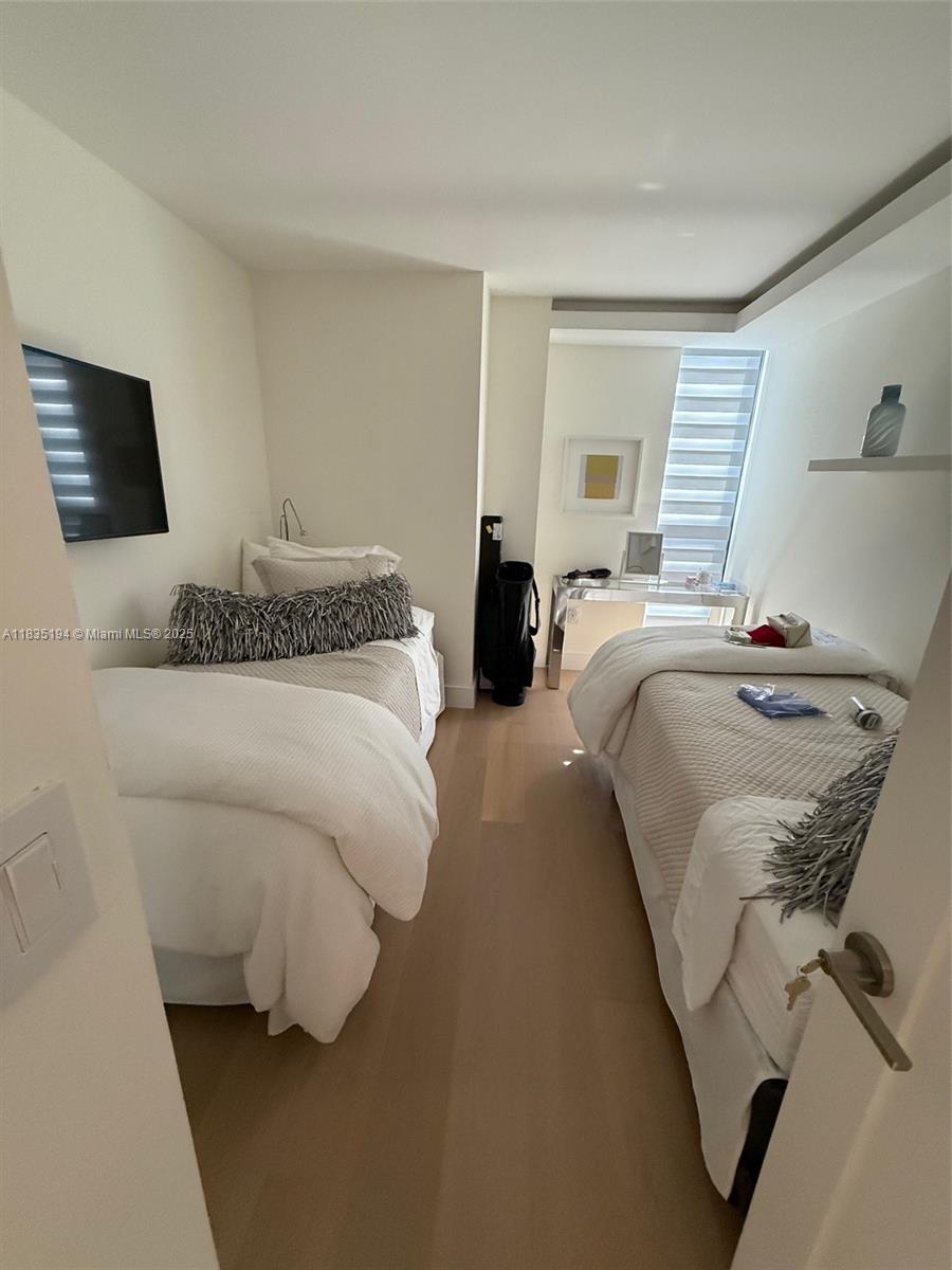 1450 Brickell Bay Dr # 1809