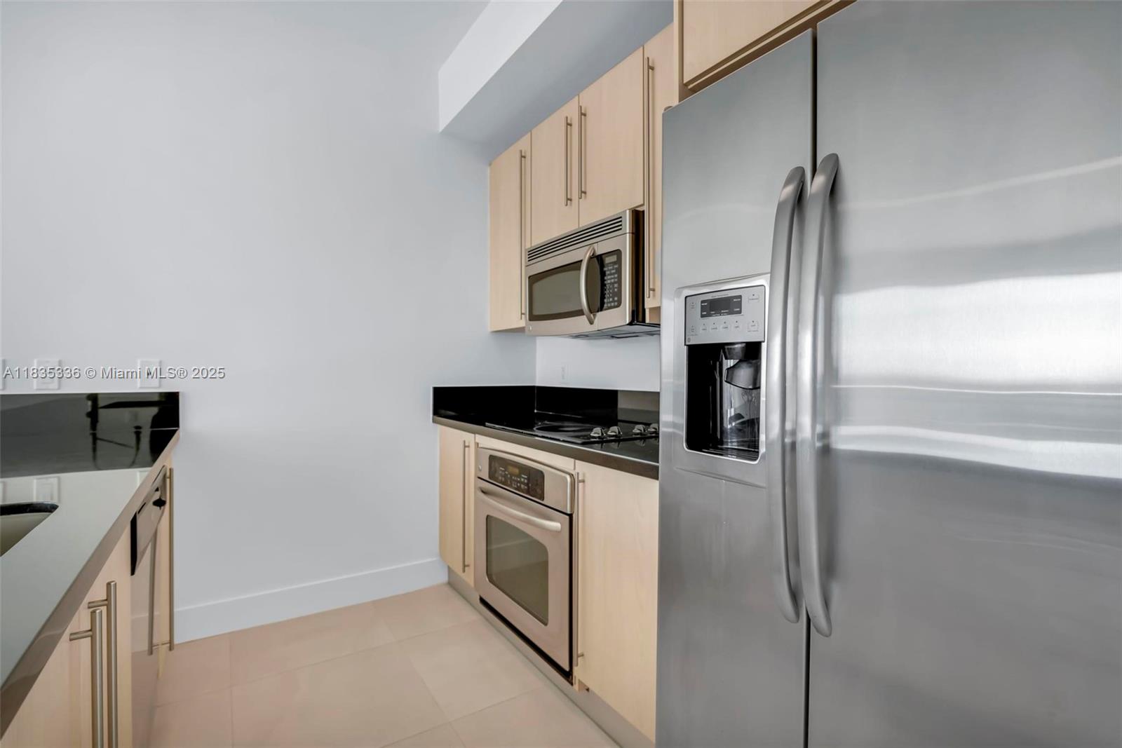 79 SW 12th St Unit: 2302-S