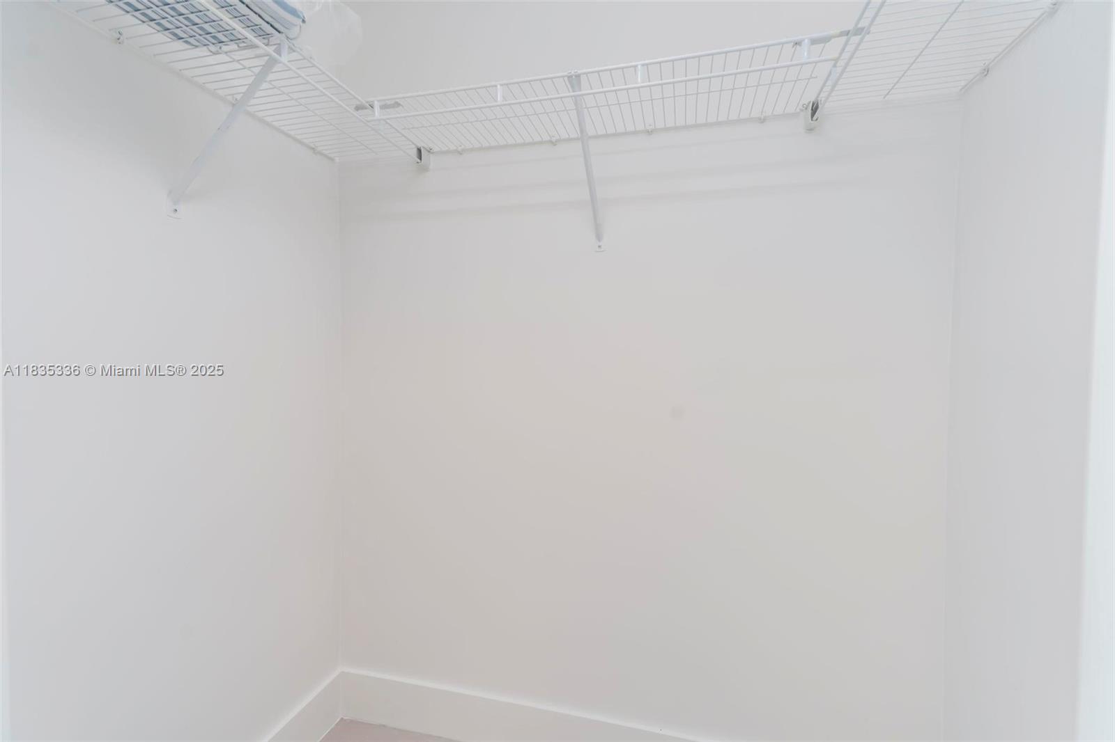 79 SW 12th St Unit: 2302-S