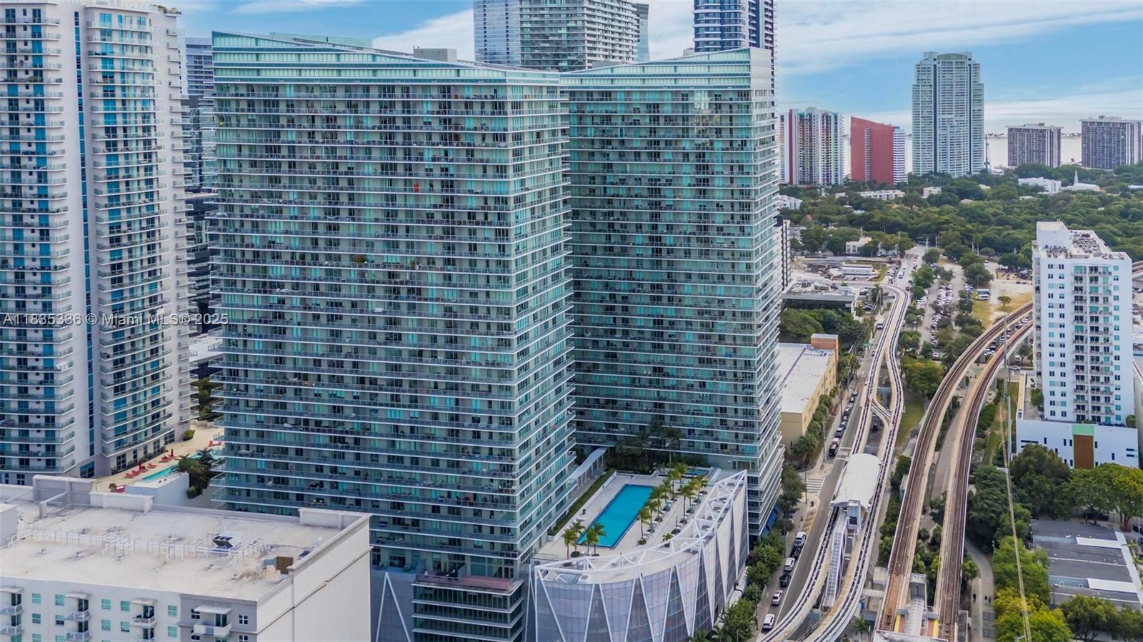 79 SW 12th St Unit: 2302-S