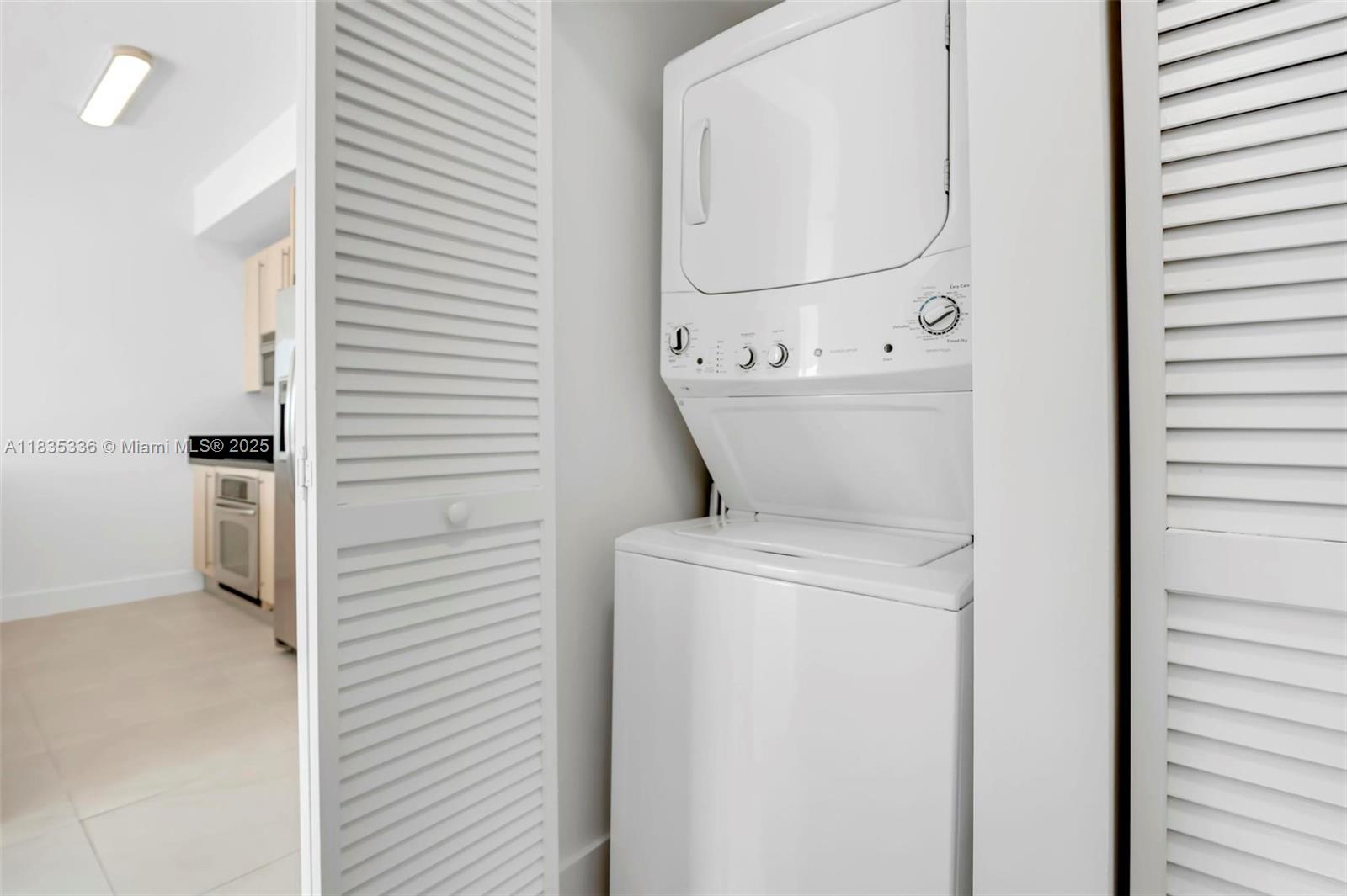 79 SW 12th St Unit: 2302-S