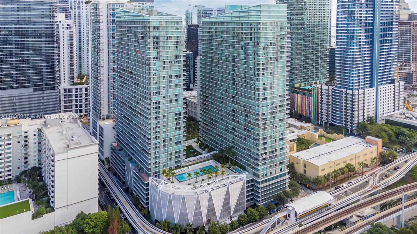 79 SW 12th St Unit: 2302-S