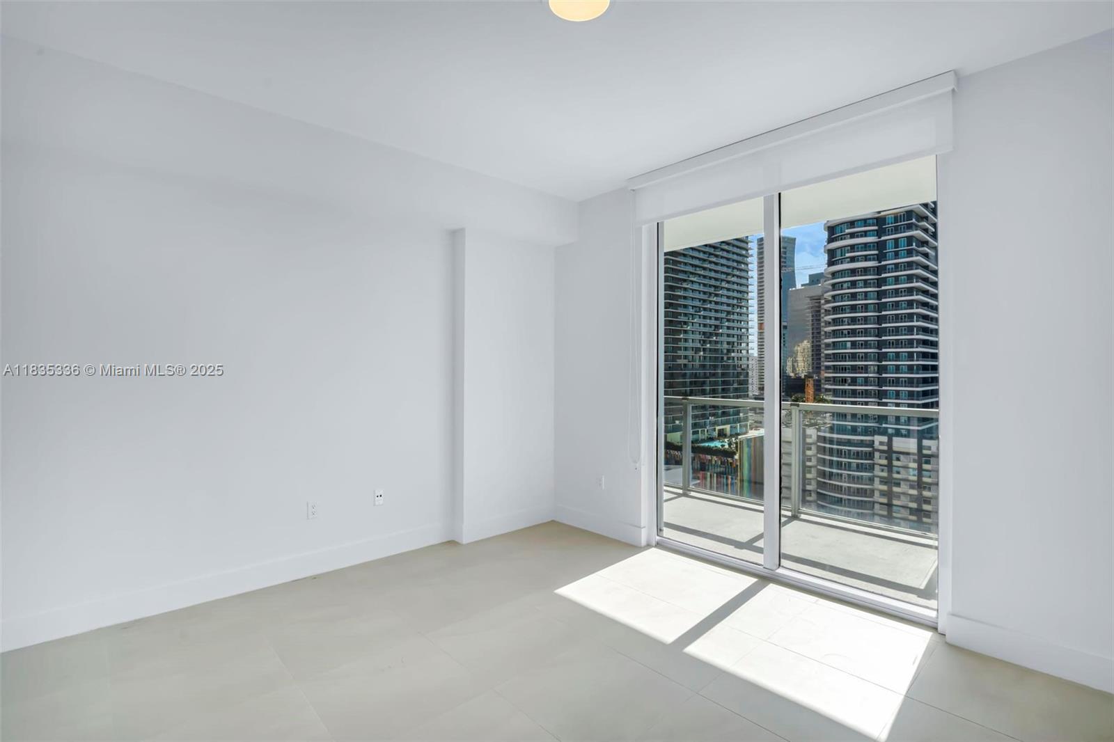 79 SW 12th St Unit: 2302-S