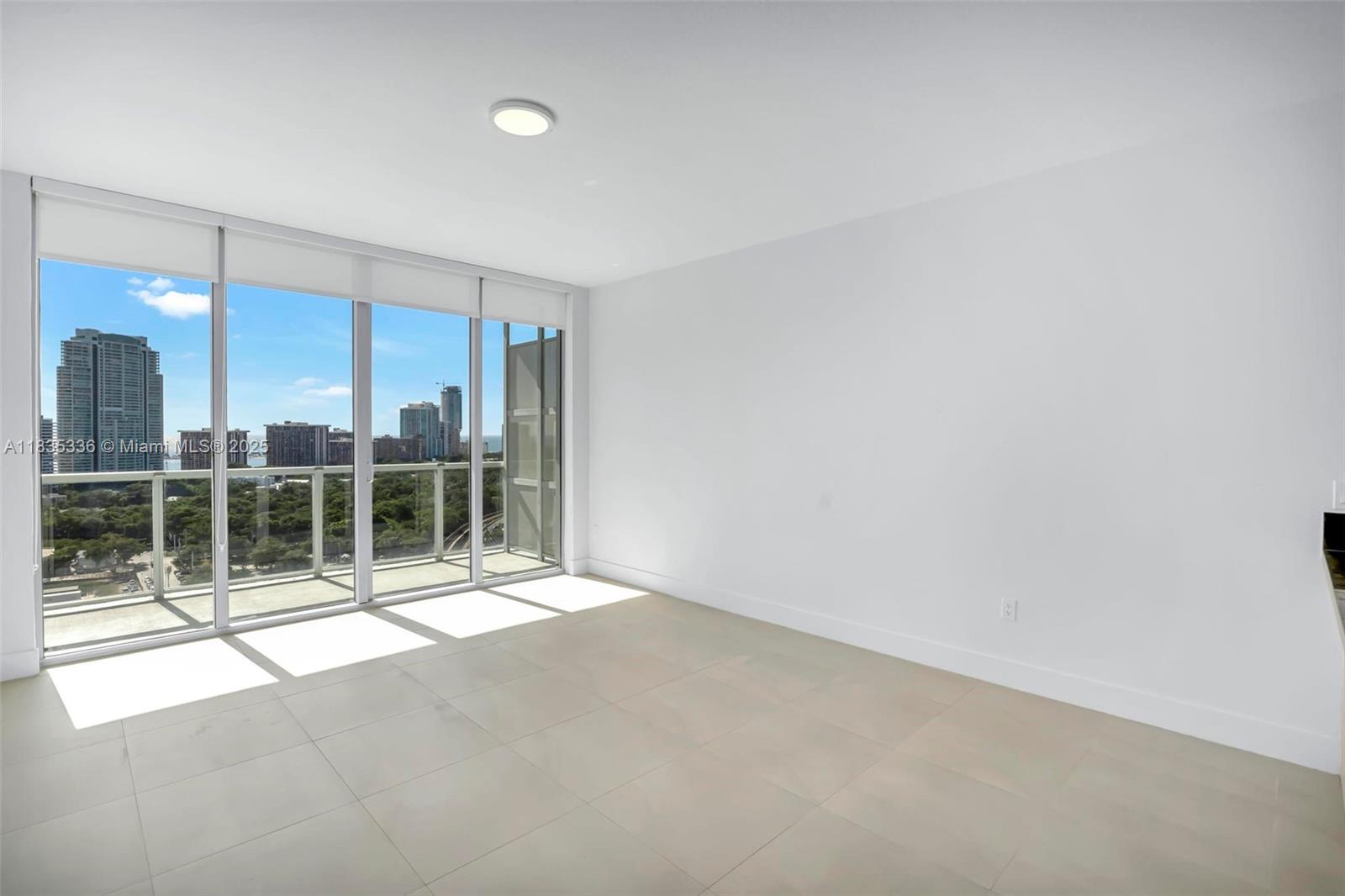 79 SW 12th St Unit: 2302-S