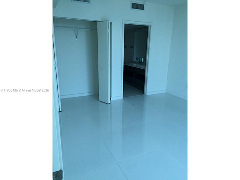 1100 S MIAMI AV Unit: 3203