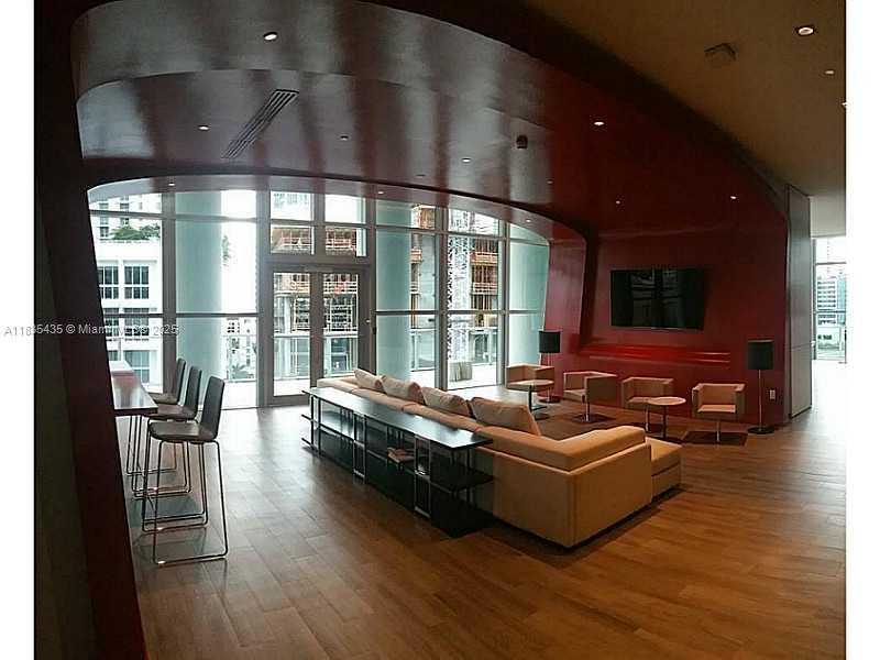 1100 S MIAMI AV Unit: 3203