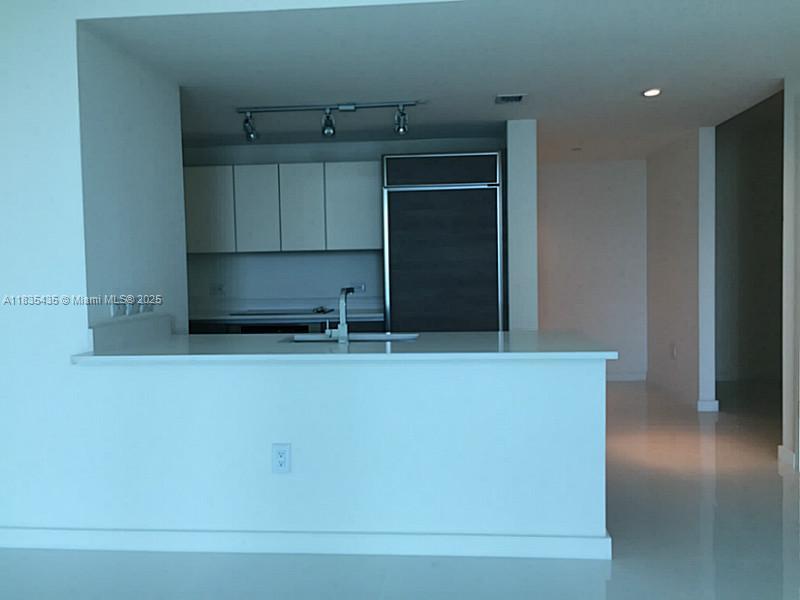 1100 S MIAMI AV Unit: 3203