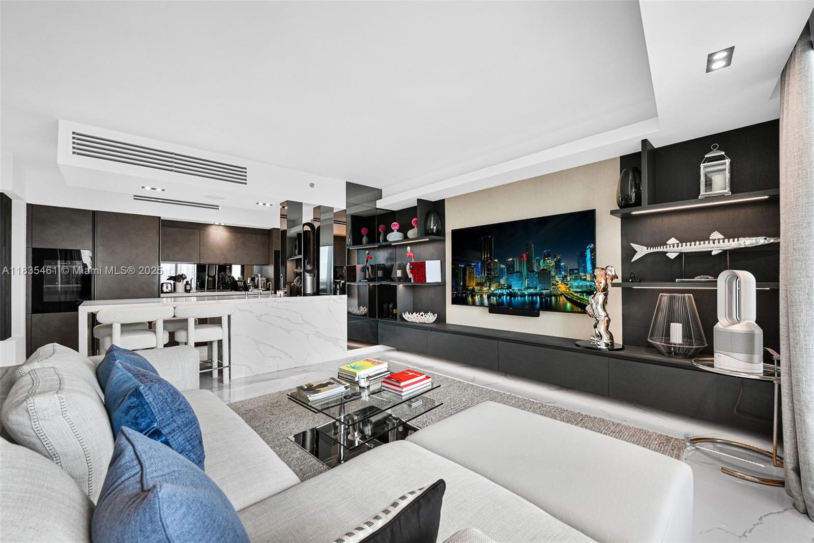 1000 S Pointe Dr # 1706