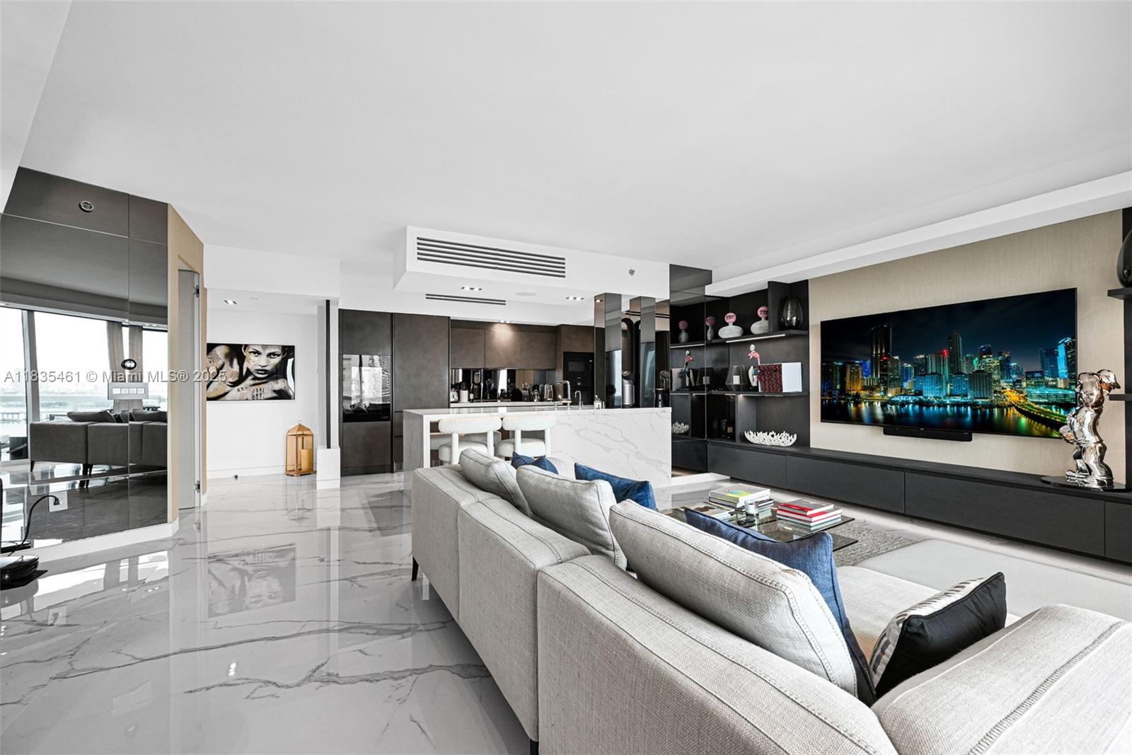 1000 S Pointe Dr # 1706