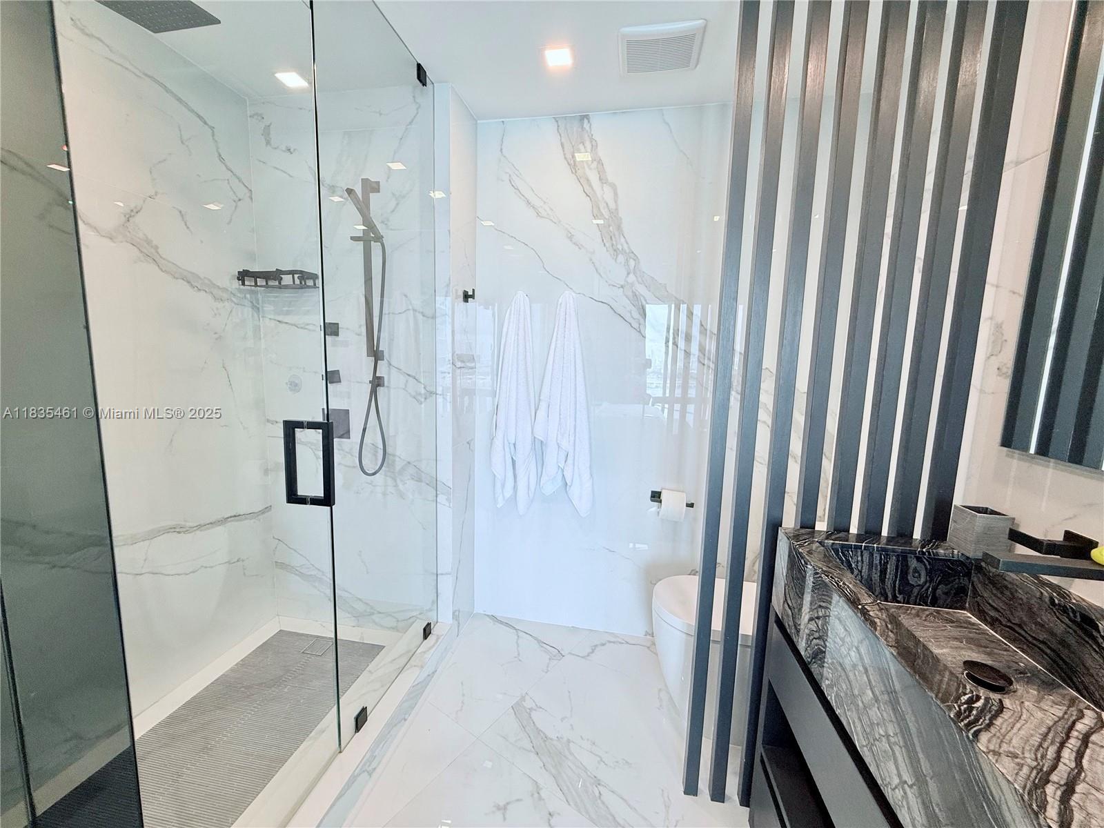 1000 S Pointe Dr # 1706