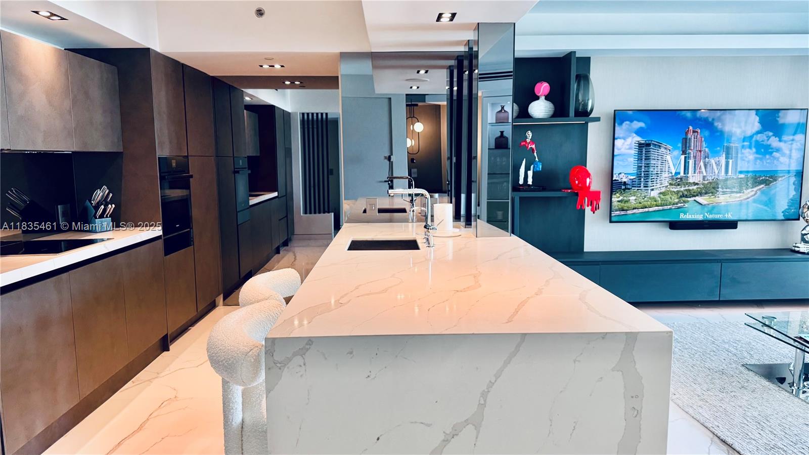 1000 S Pointe Dr # 1706