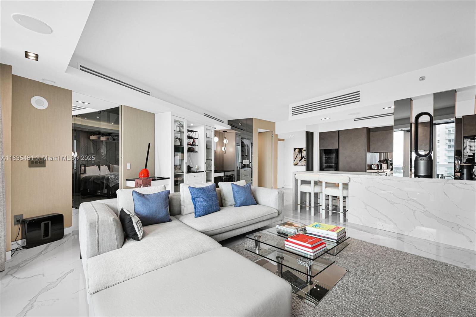 1000 S Pointe Dr # 1706