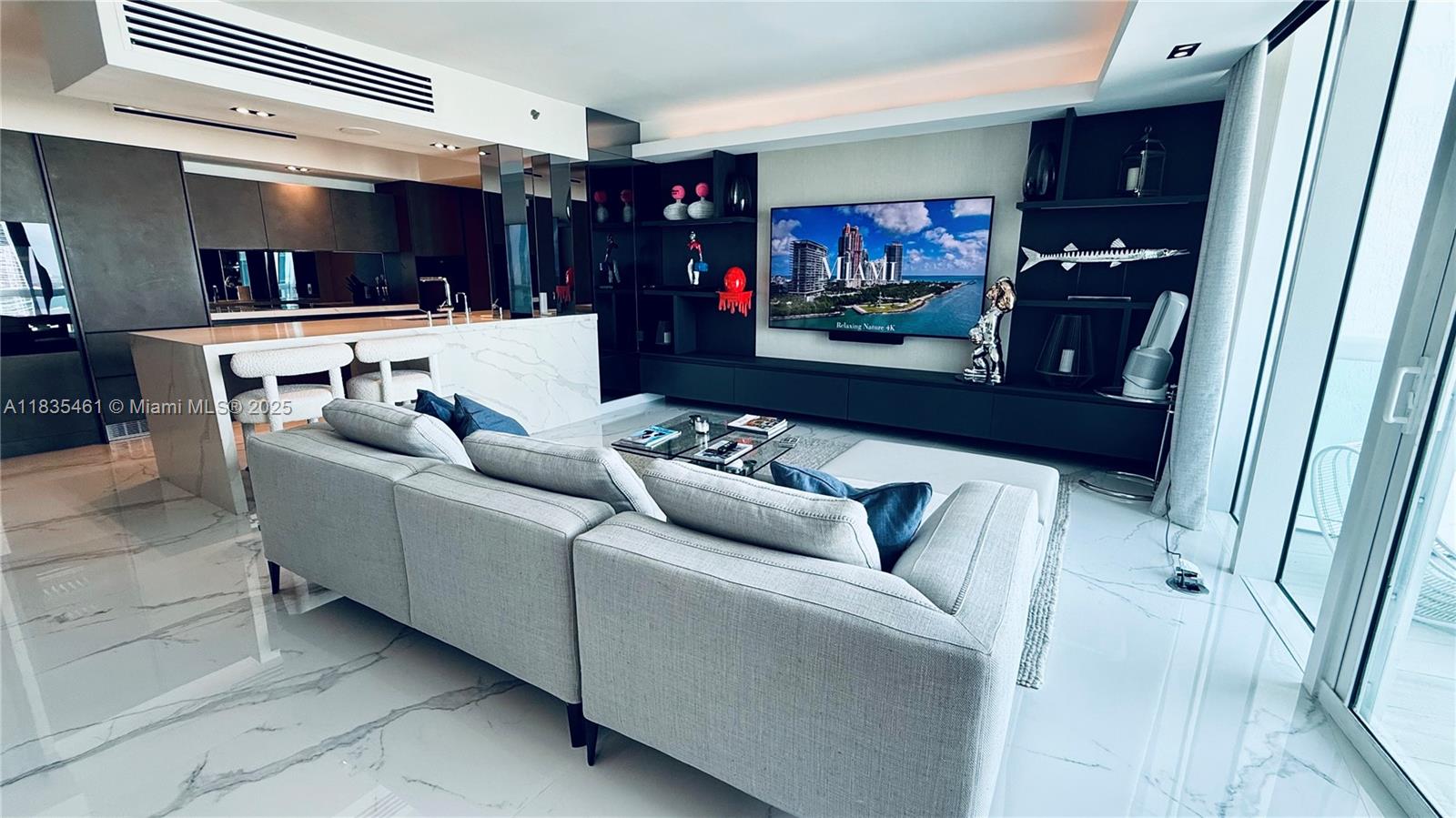 1000 S Pointe Dr # 1706