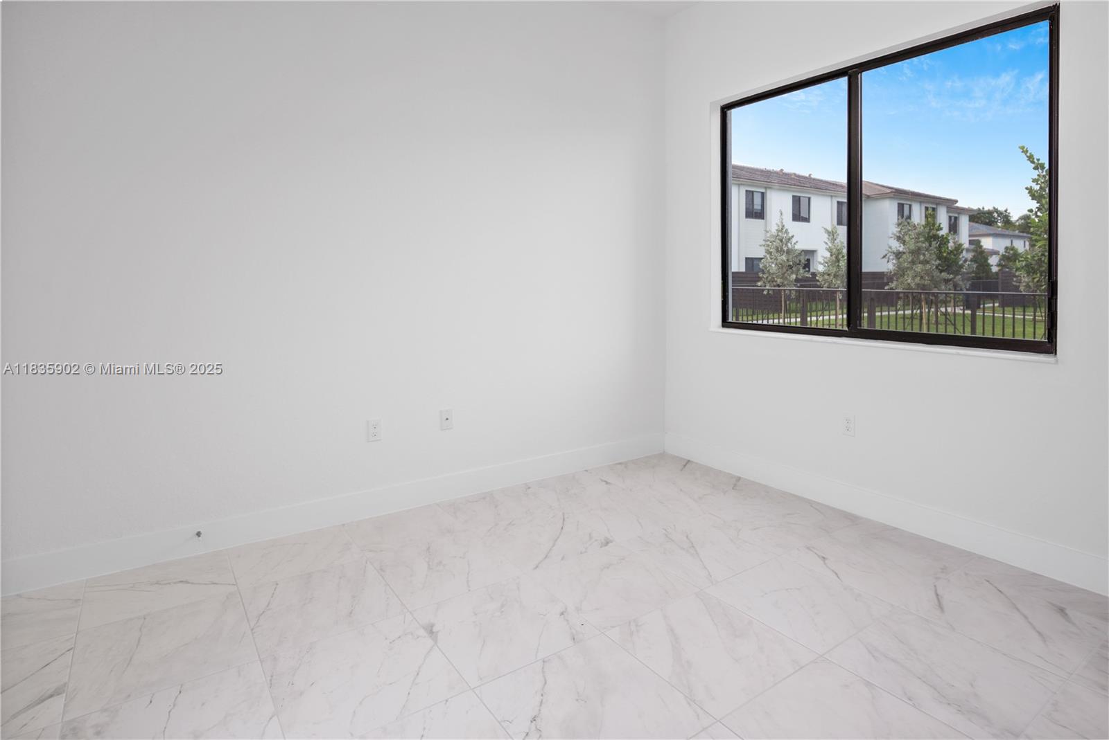 8327 SW 121 Ter