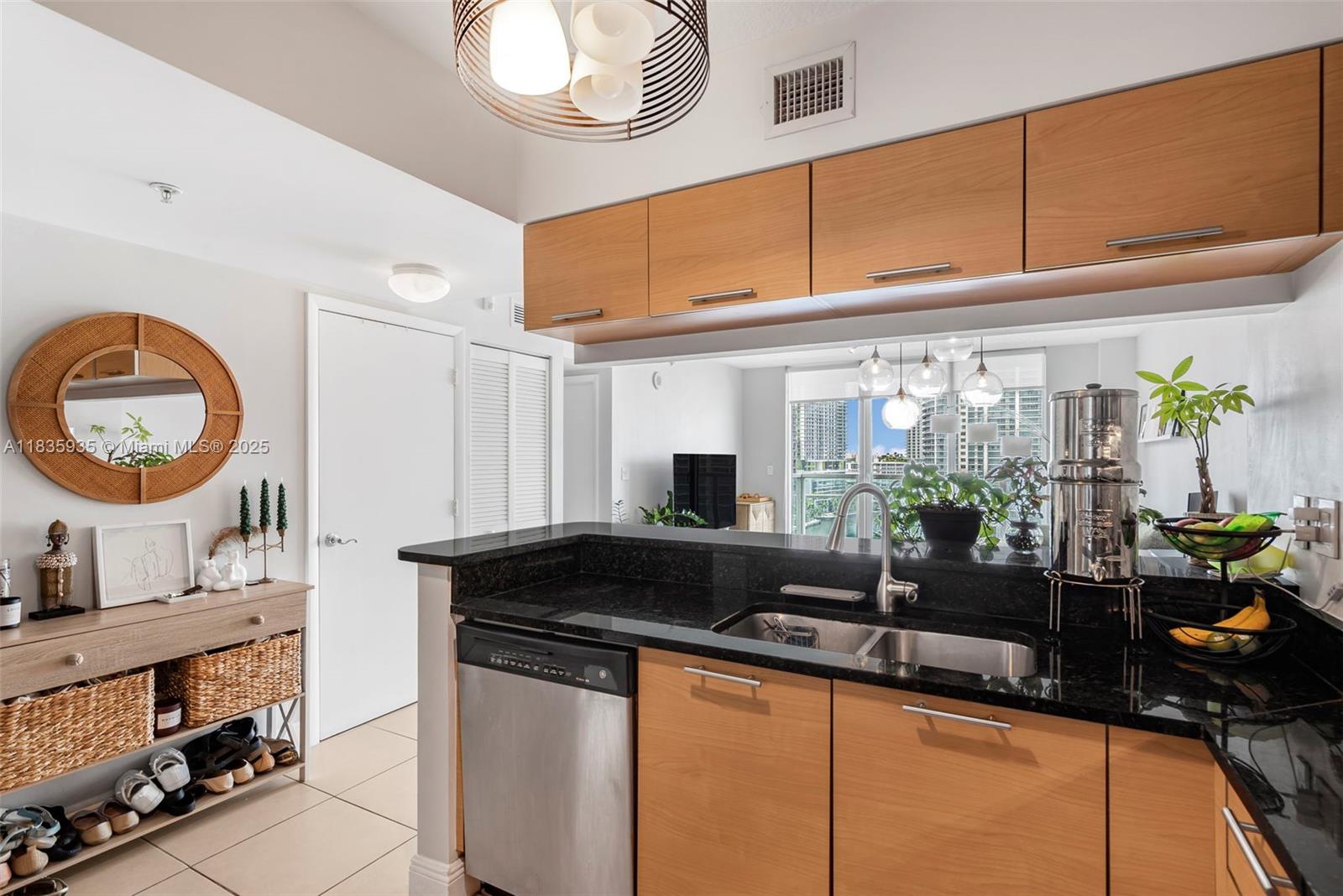 31 SE 5th St # 1705