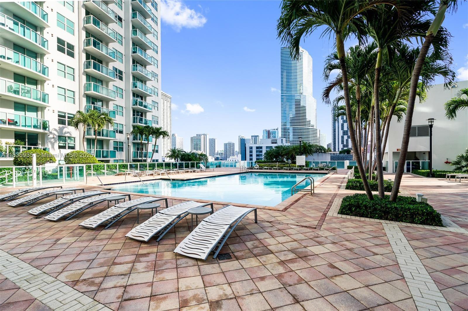 31 SE 5th St # 1705