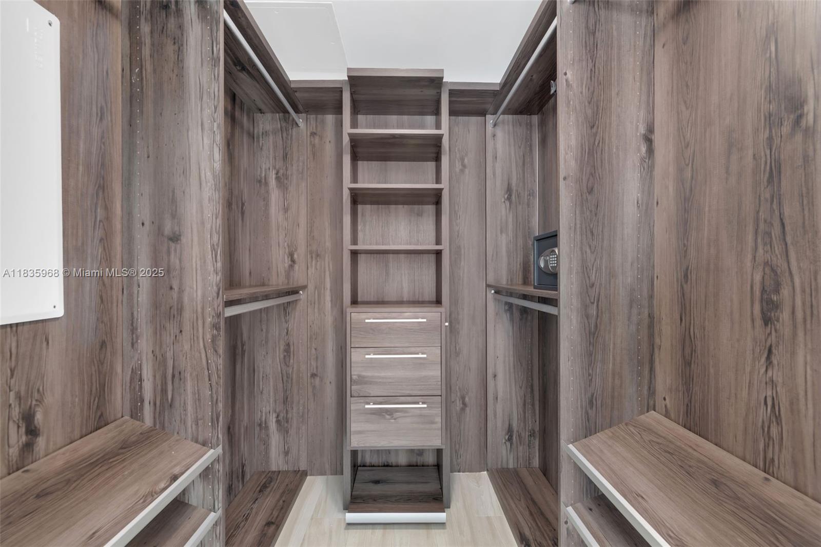 1300 S Miami Ave Unit: 1208
