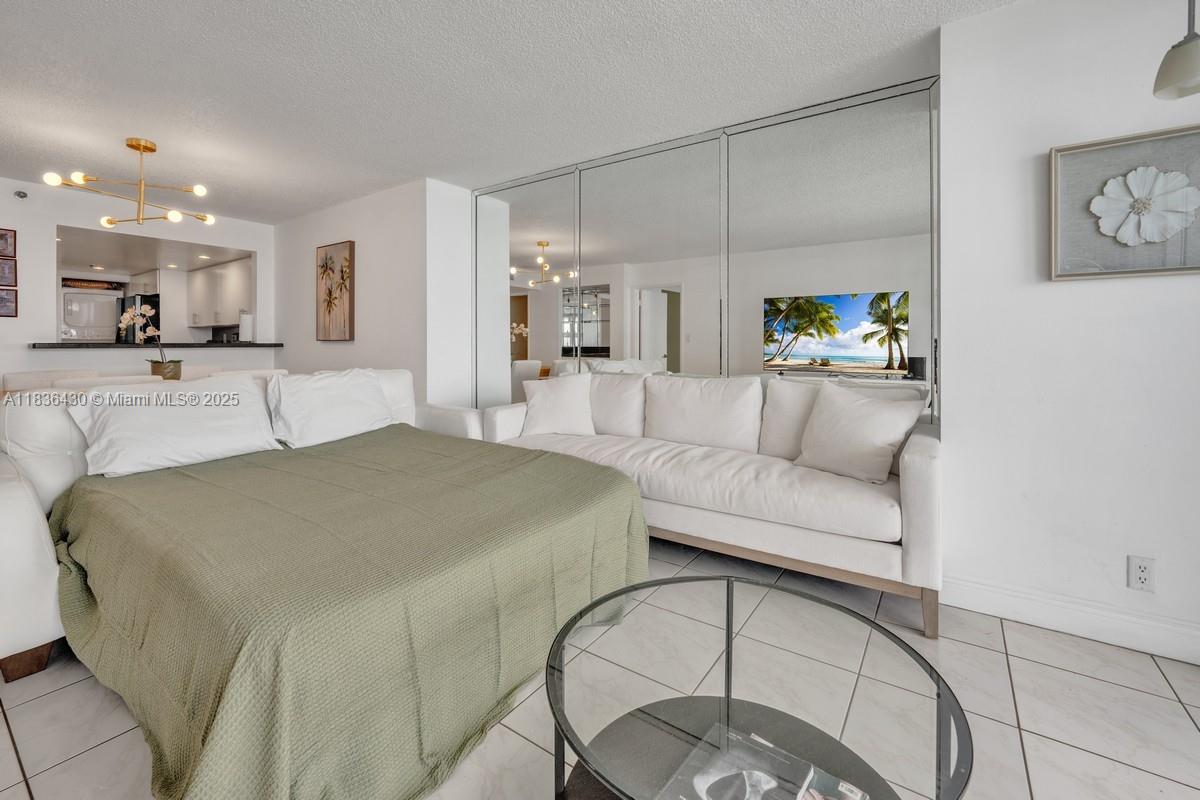1717 N Bayshore Dr # 3237 Unit: A-3237