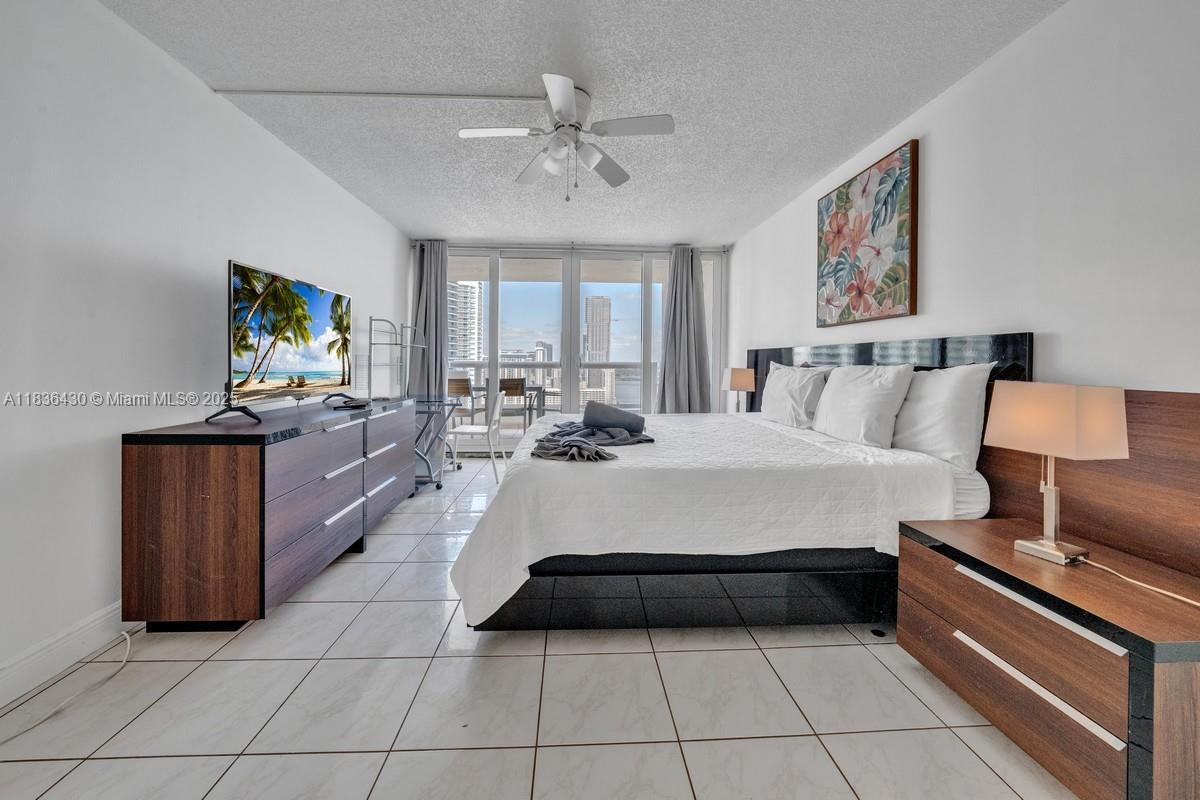 1717 N Bayshore Dr # 3237 Unit: A-3237