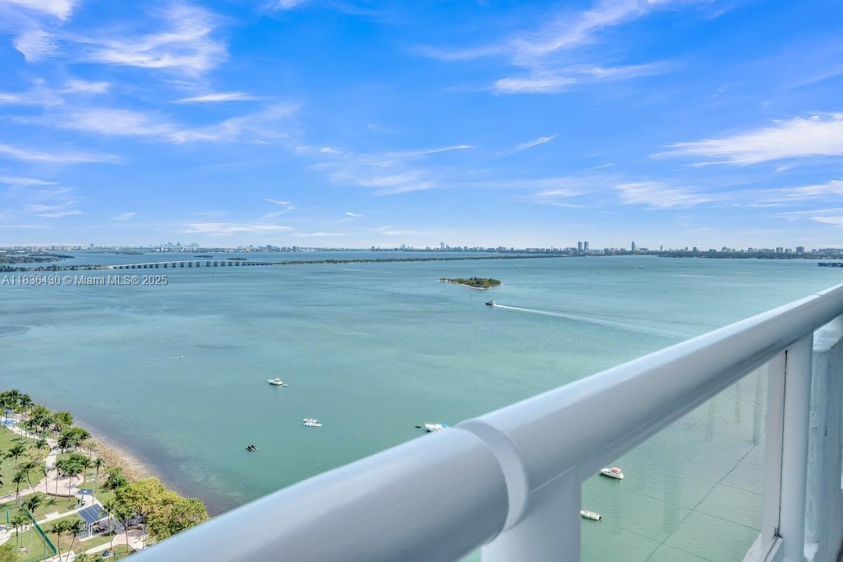 1717 N Bayshore Dr # 3237 Unit: A-3237