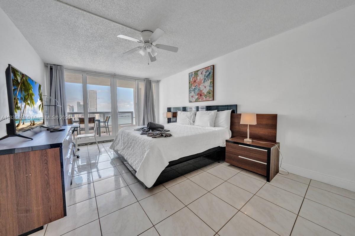 1717 N Bayshore Dr # 3237 Unit: A-3237