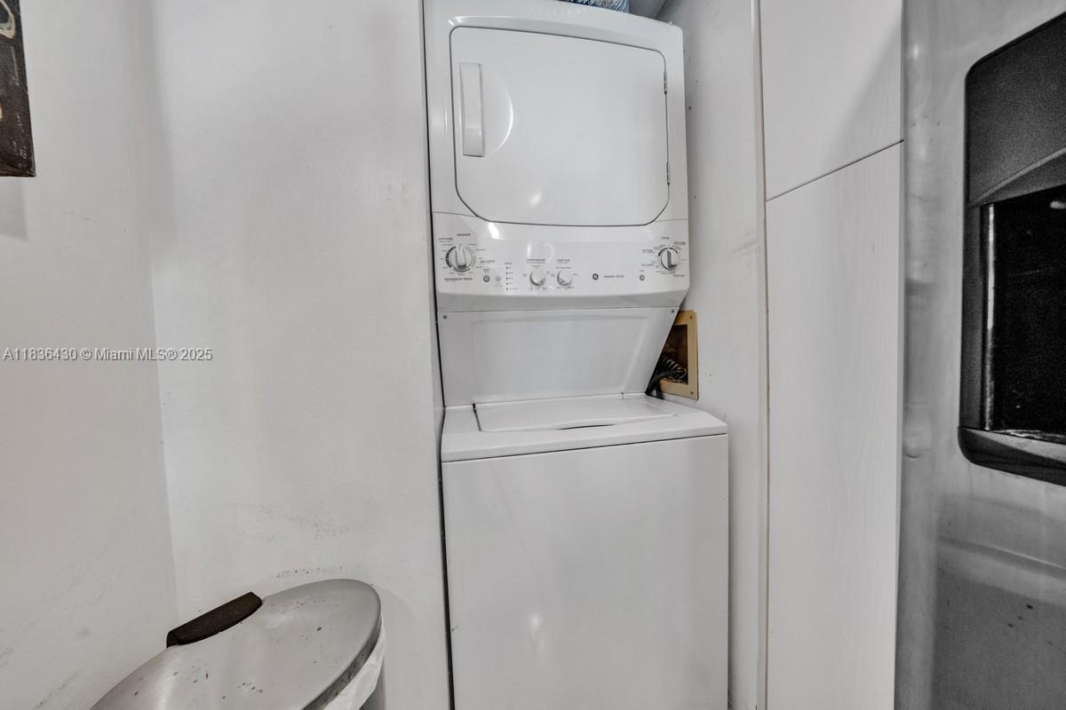 1717 N Bayshore Dr # 3237 Unit: A-3237