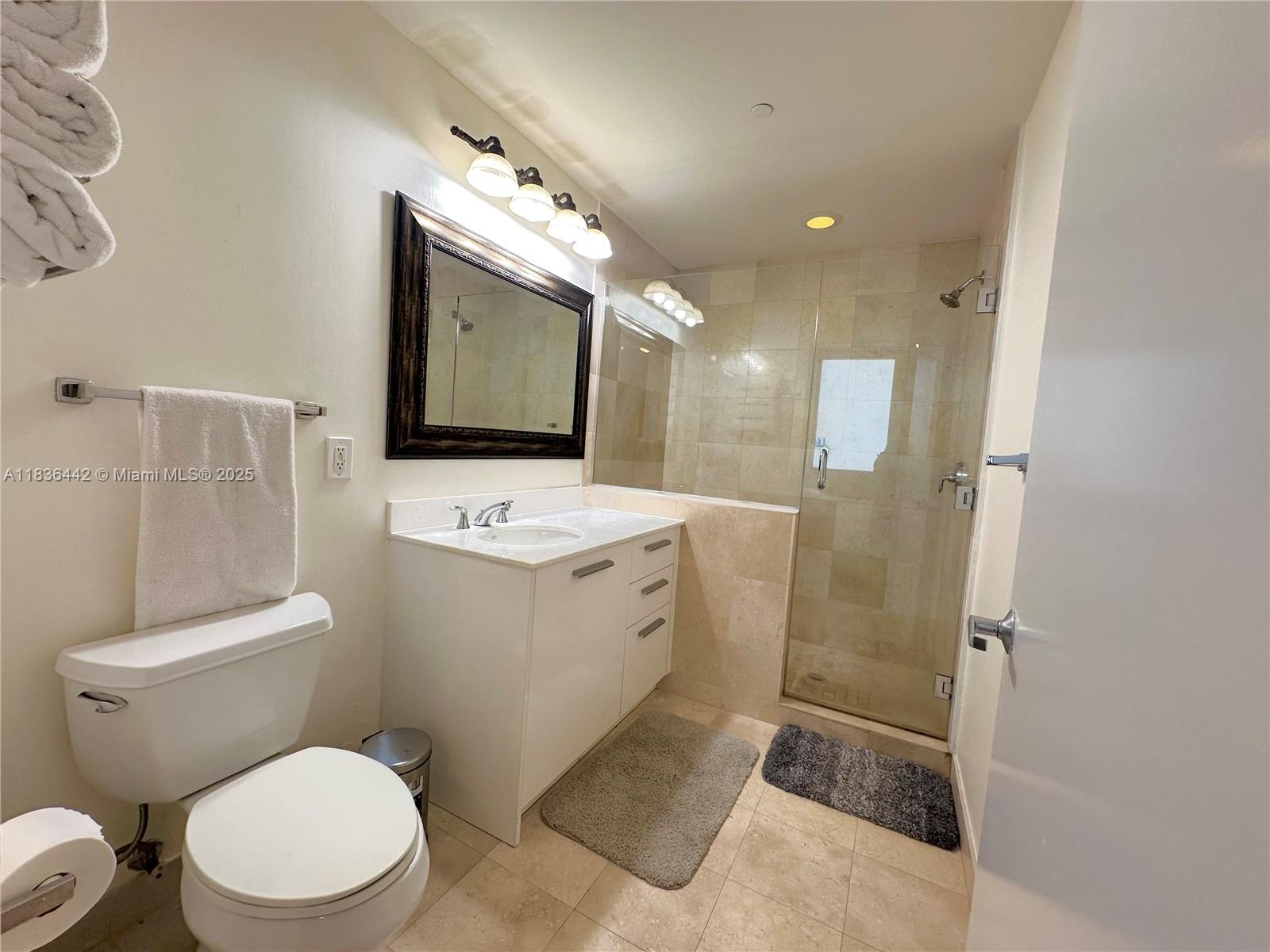1050 Brickell Ave # 2220