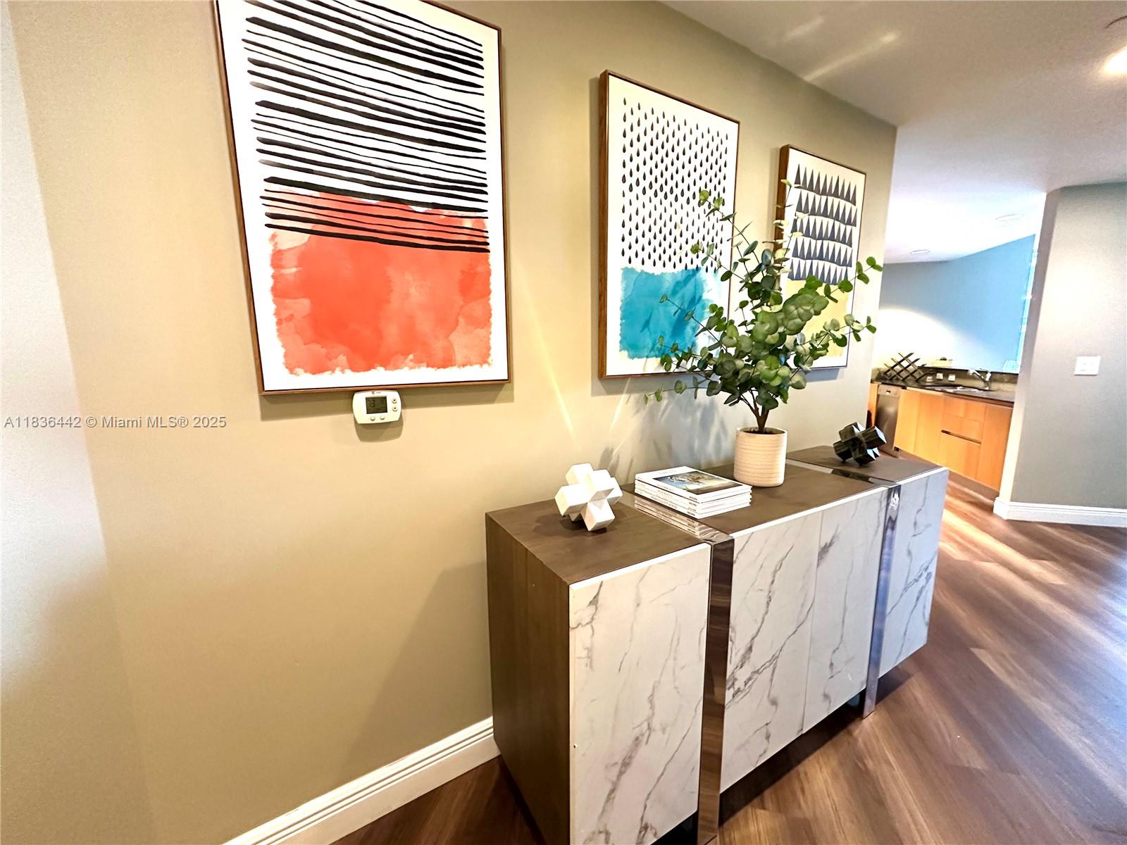 1050 Brickell Ave # 2220