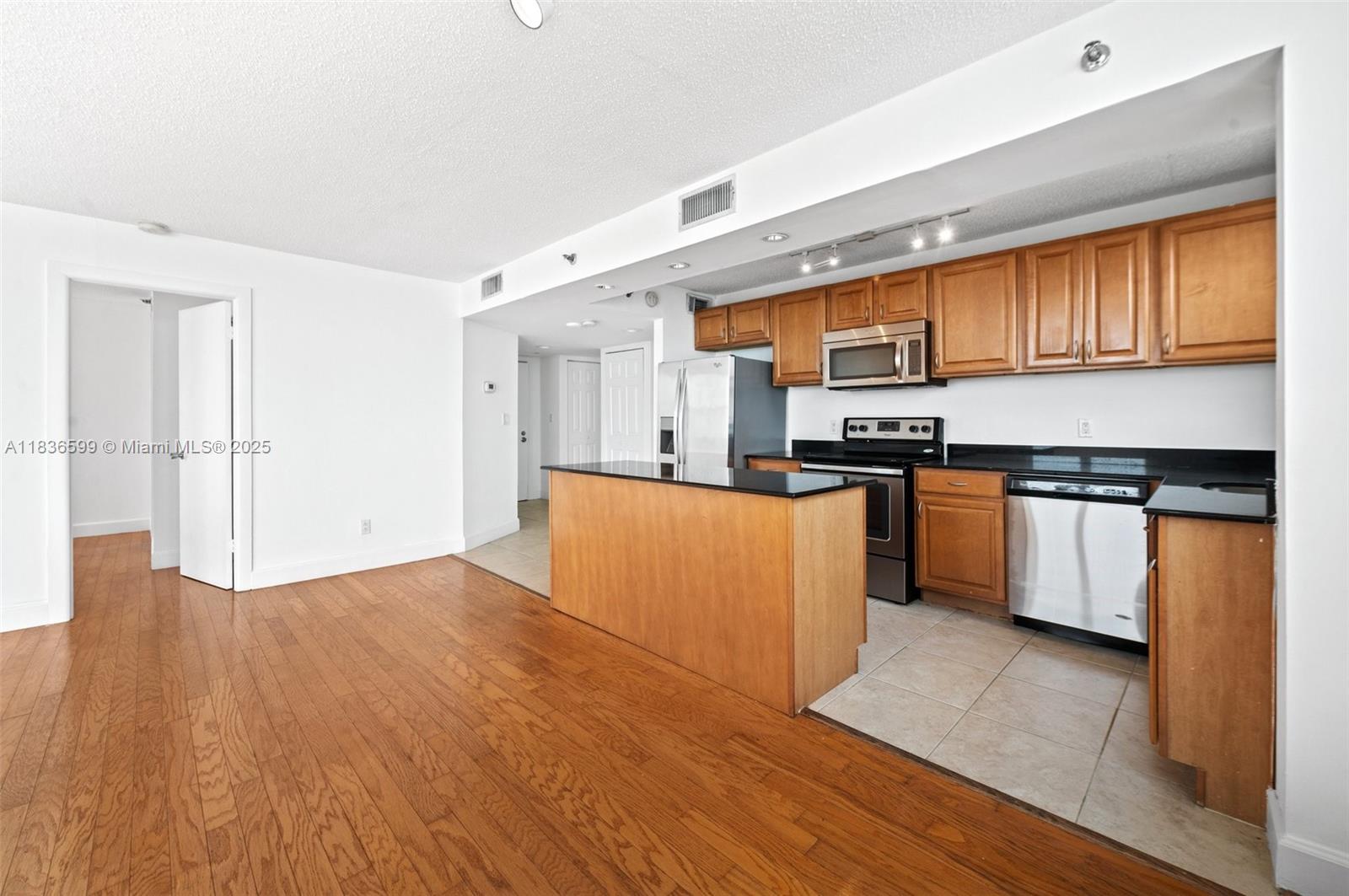 770 Claughton Island Dr # 1915