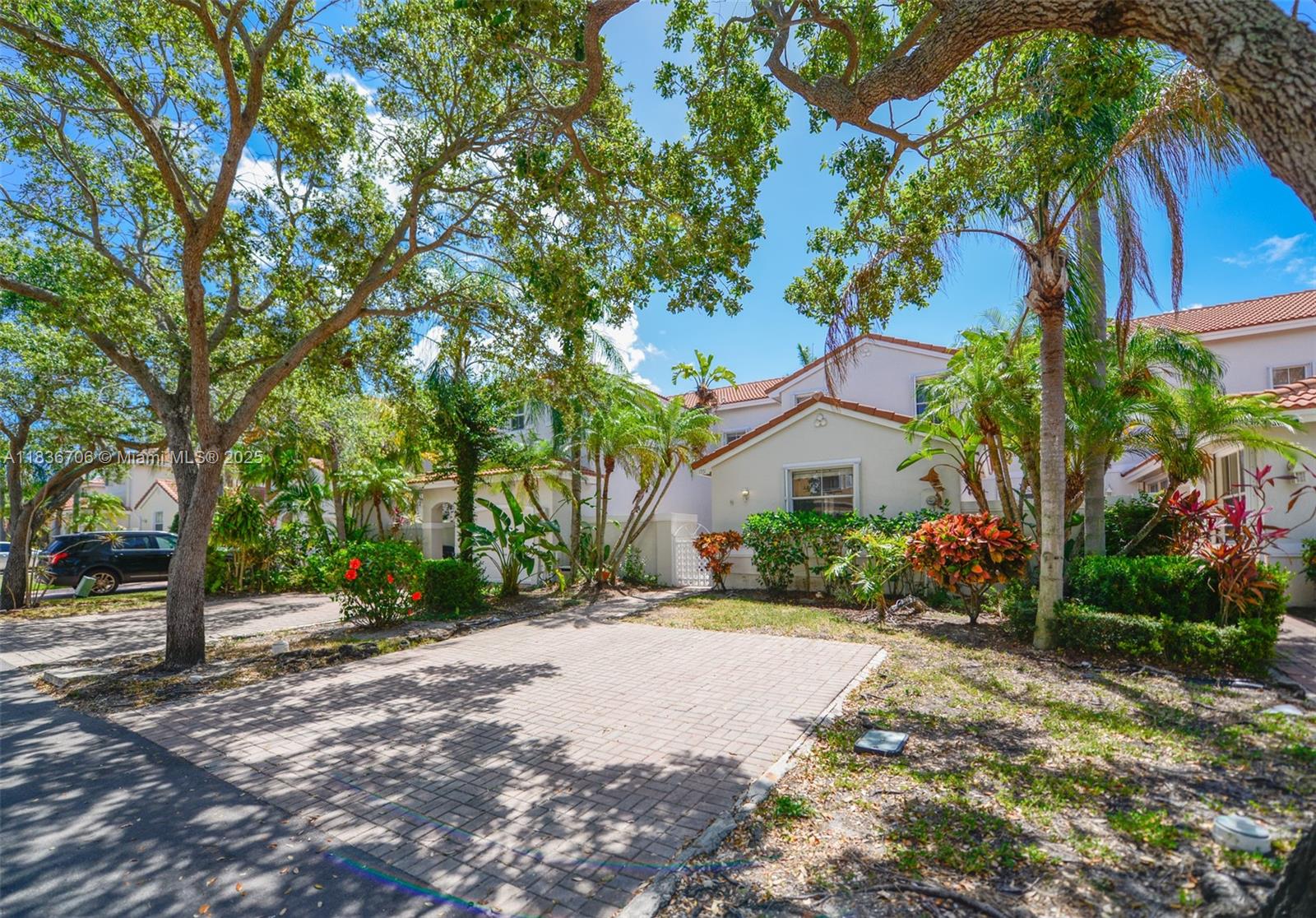 1551 Seagrape Way