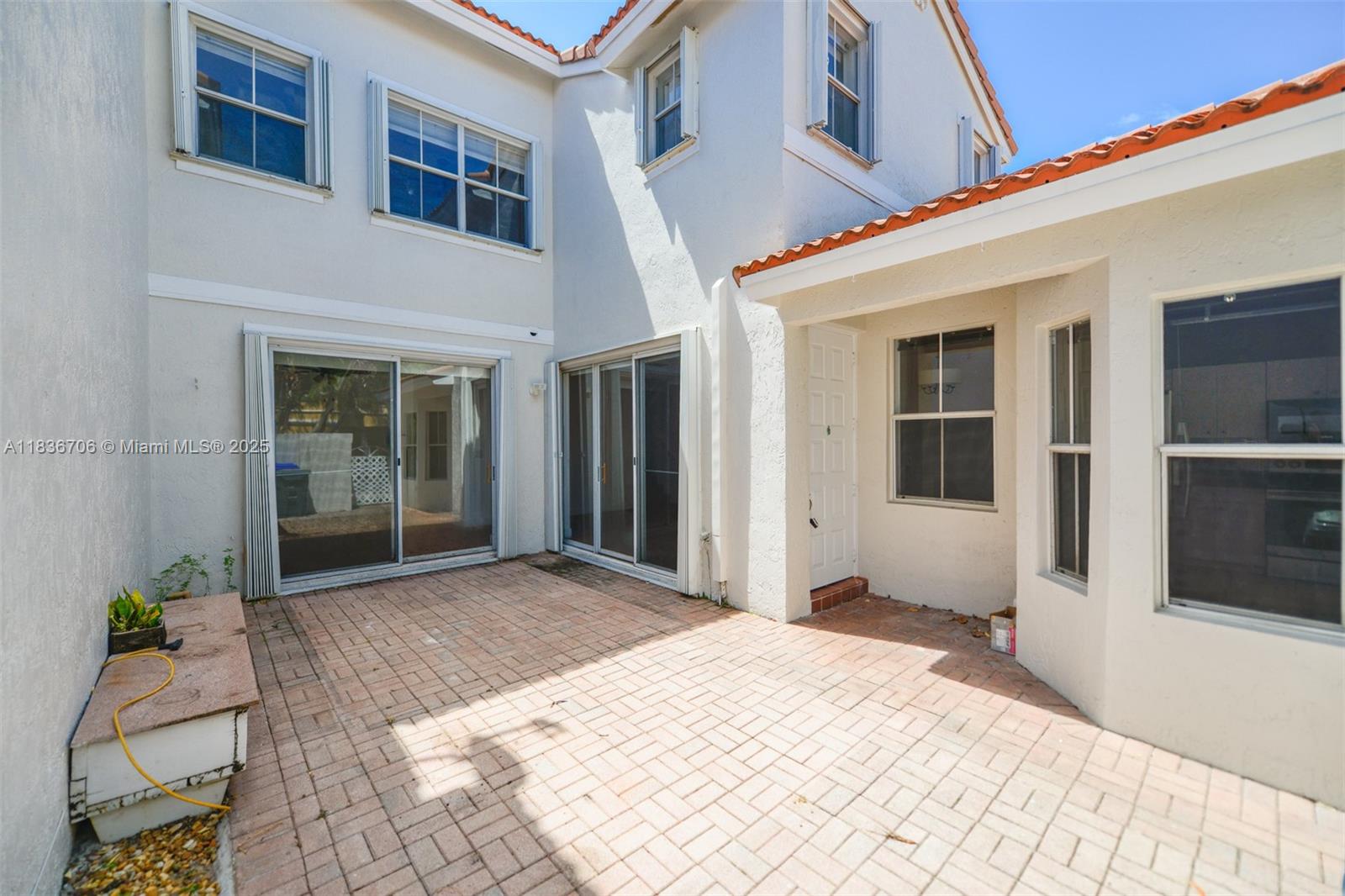 1551 Seagrape Way