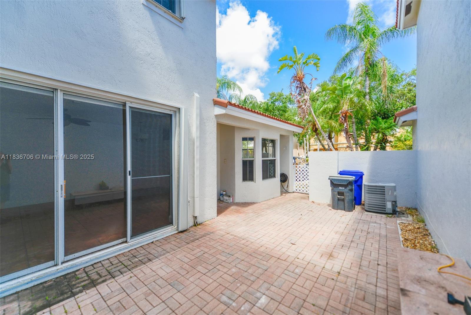 1551 Seagrape Way