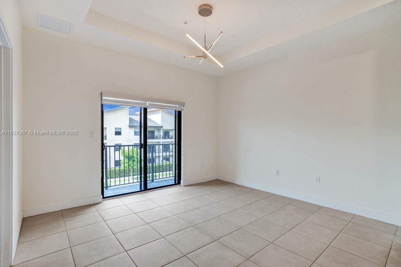 7855 NW 104th Ave # 33