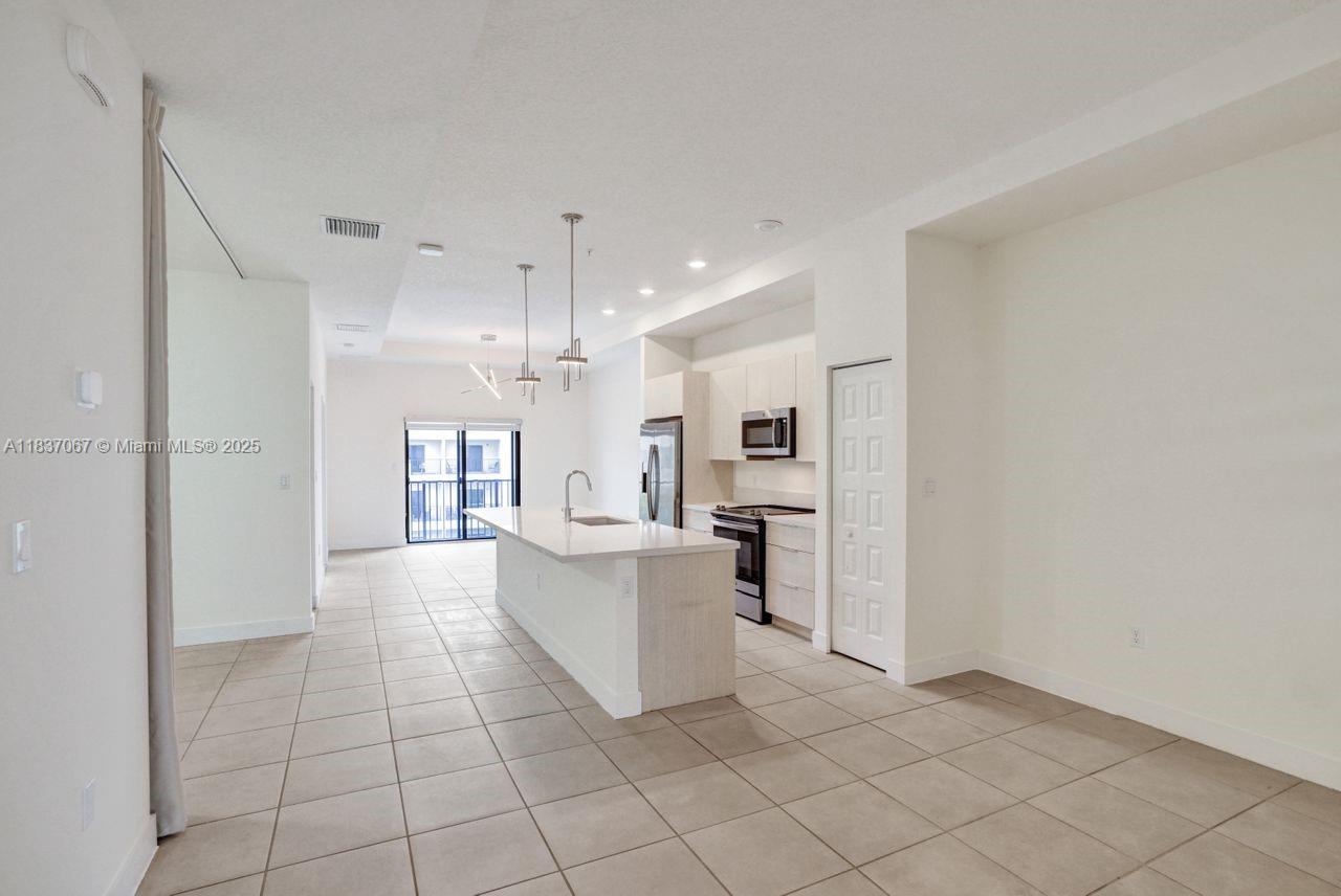 7855 NW 104th Ave # 33