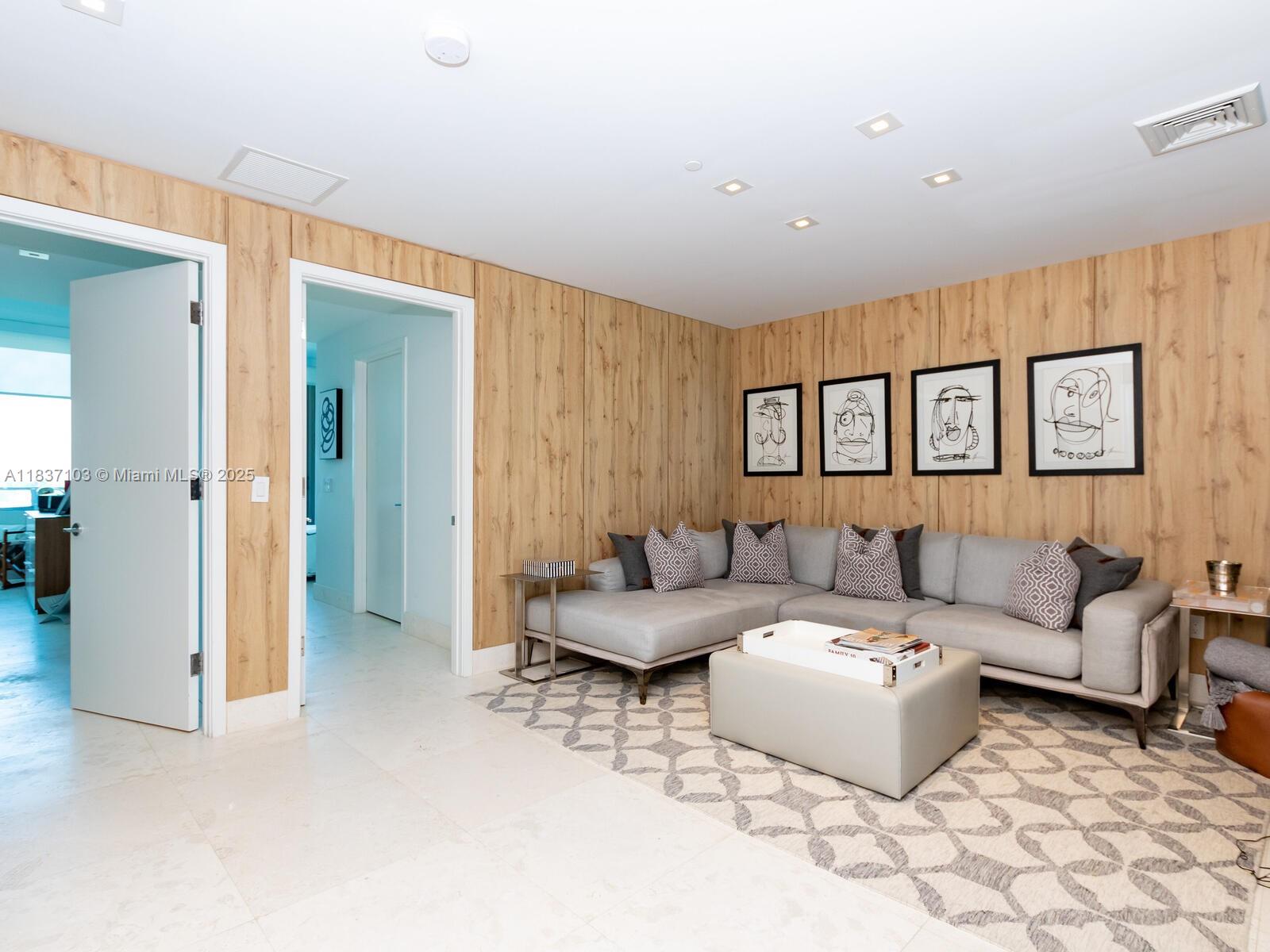 360 Ocean Dr # 606S