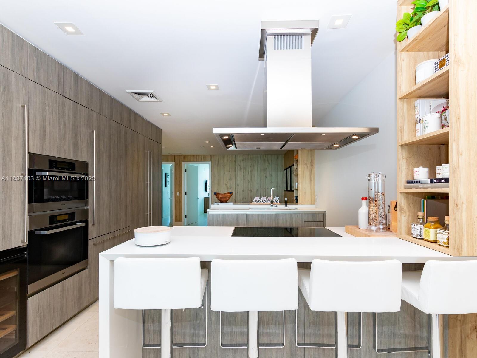 360 Ocean Dr # 606S