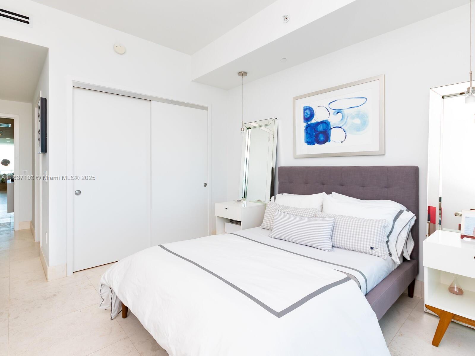 360 Ocean Dr # 606S