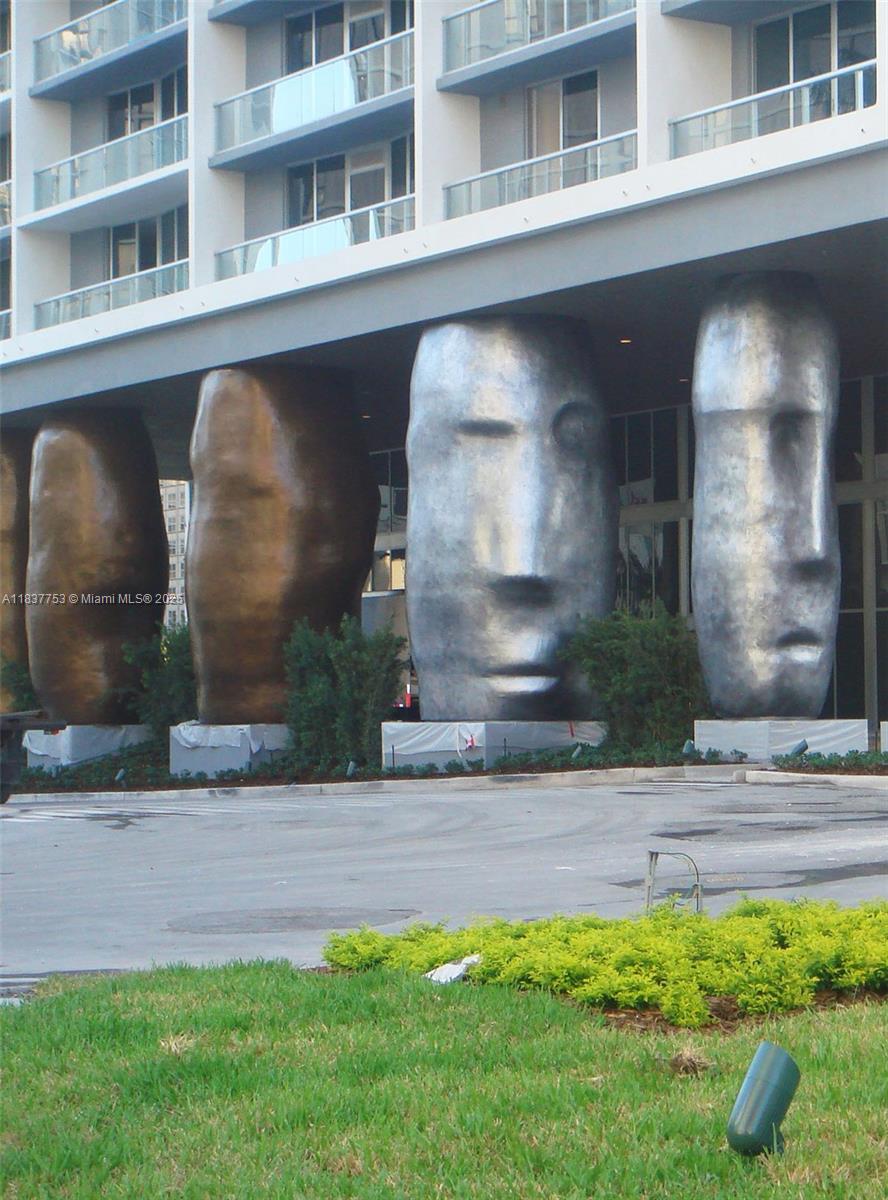 475 Brickell Ave # 2108